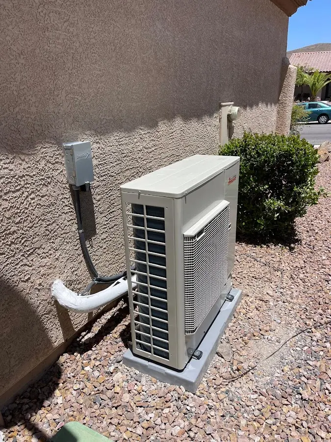 Residential air conditioning condenser unit in Punta Gorda